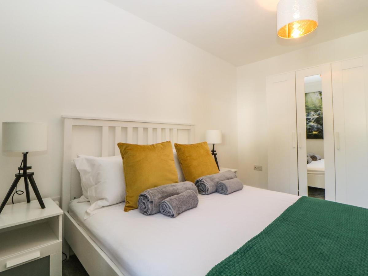 Iroko Villa Torpoint Eksteriør billede